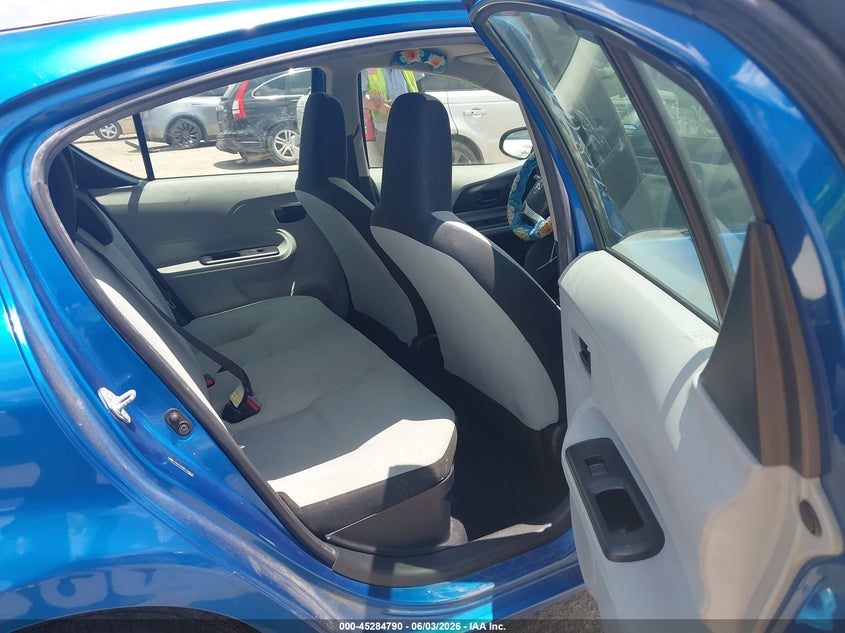 2013 Toyota Prius C One VIN: JTDKDTB38D1043913 Lot: 45284790