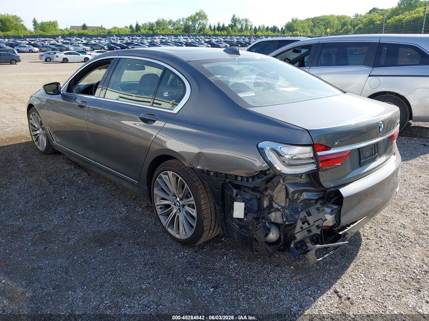 2016 BMW 750I — zdjęcie 3