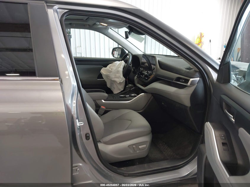 2025 Toyota Highlander Xle VIN: 5TDKDRBH3SS593602 Lot: 45284857