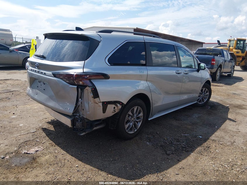 2025 TOYOTA SIENNA auction photo 4