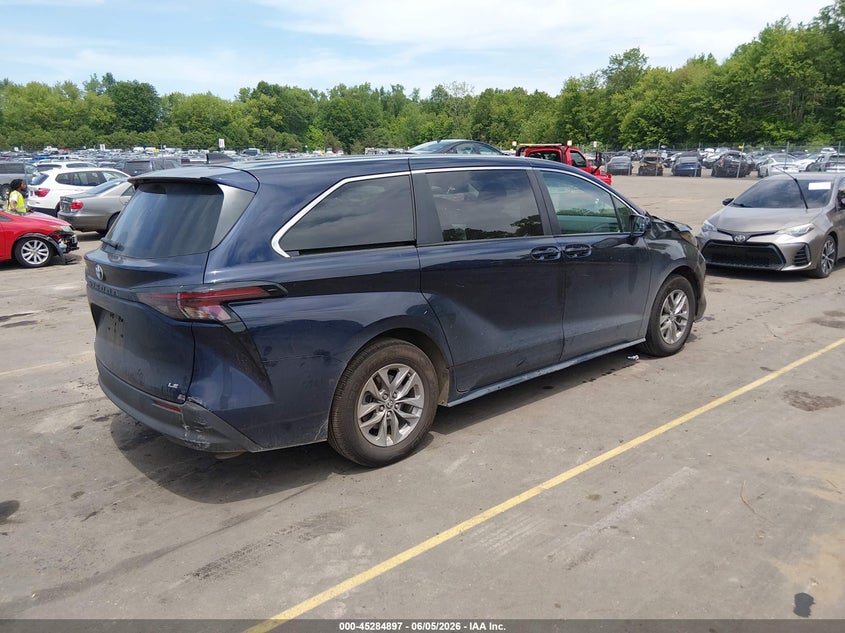 2025 TOYOTA SIENNA auction photo 4