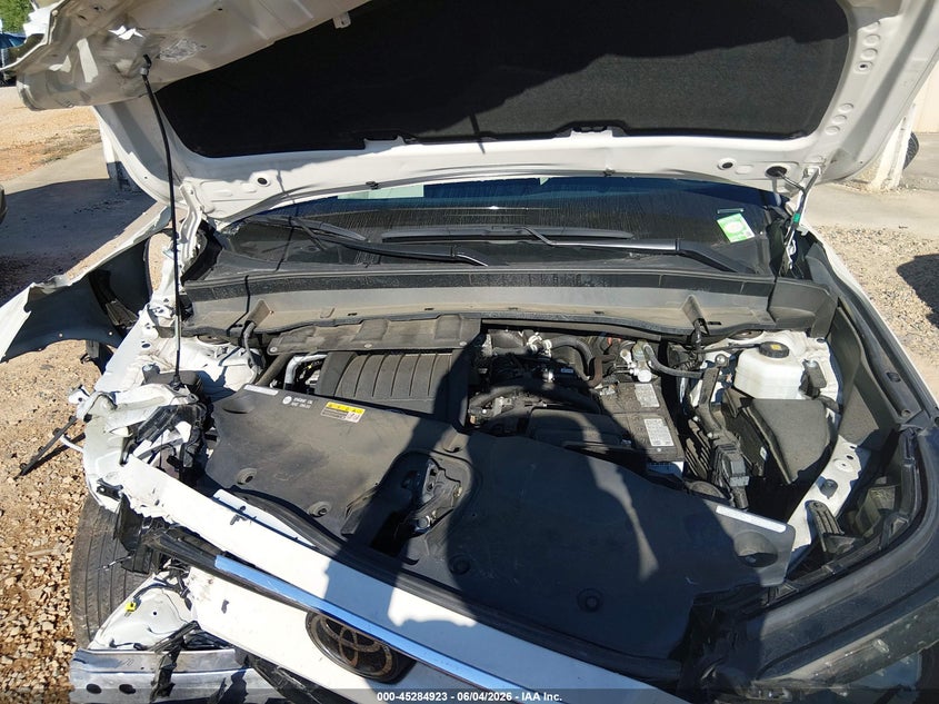 2024 Toyota Grand Highlander Xle VIN: 5TDAAAB55RS033781 Lot: 45284923