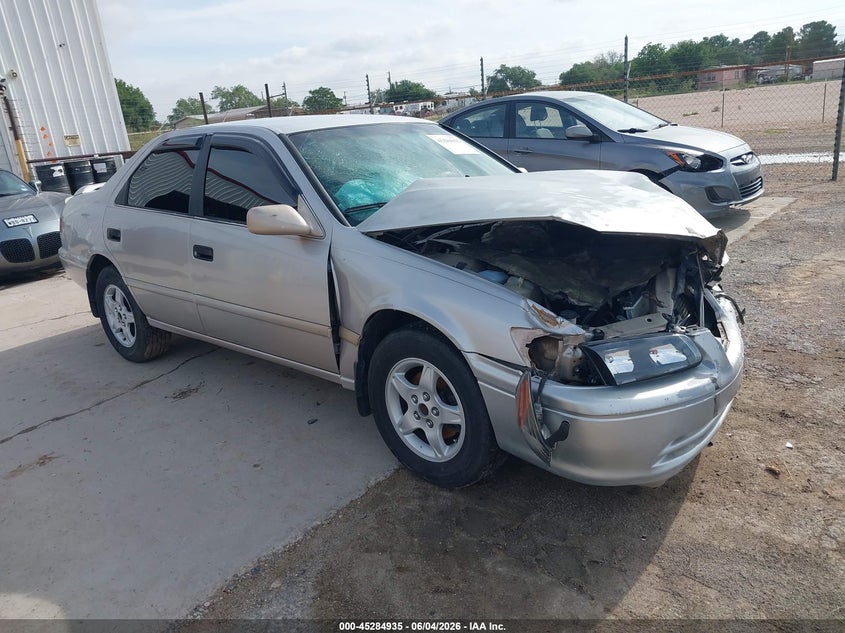 2000 Toyota Camry