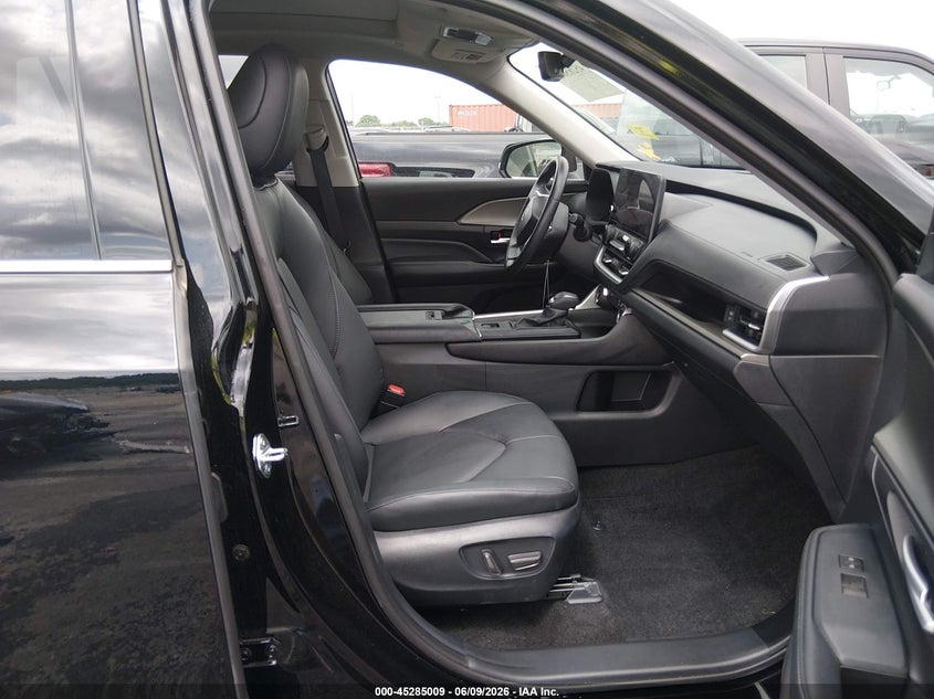 2025 TOYOTA GRAND HIGHLANDER 2.4L I-4 DI, DOHC, V(VIN: 5TDAAAB57SS084060