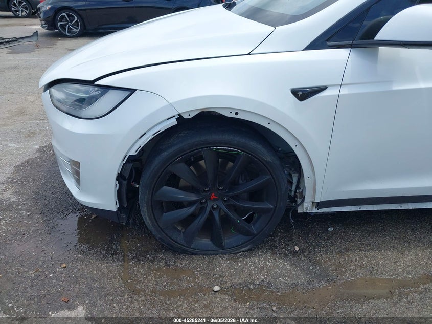 2017 Tesla Model X 100D/75D/90D VIN: 5YJXCBE29HF049531 Lot: 45285241