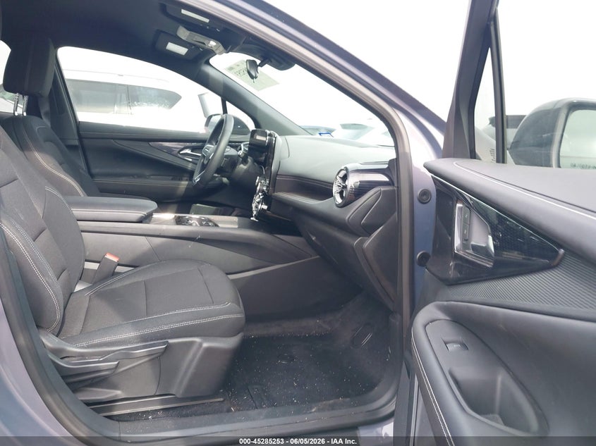 2025 CHEVROLET BLAZER EV auction photo 5