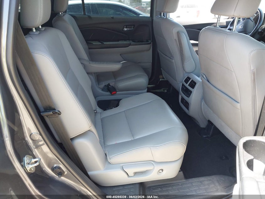 2019 HONDA PILOT auction photo 8