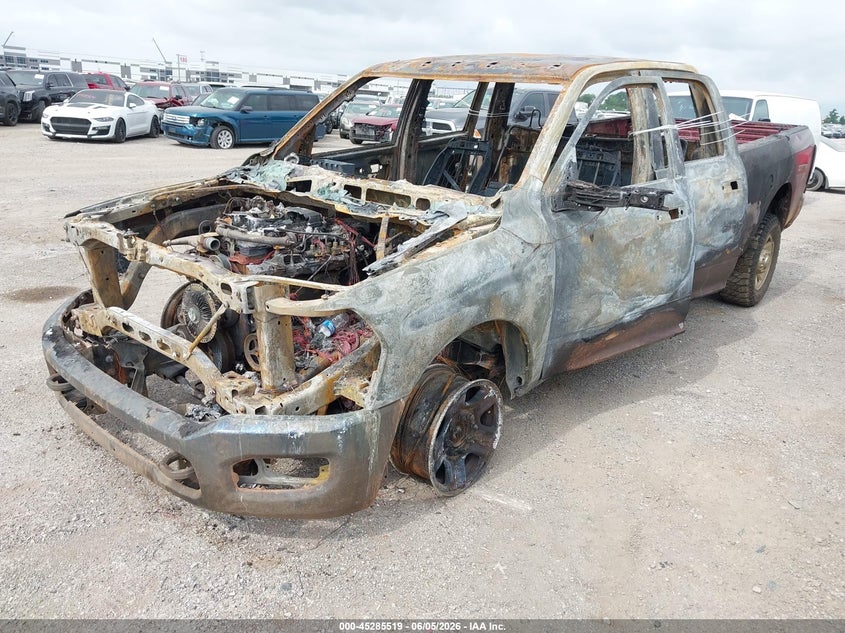 Vin: 3c6ur5hlxrg306030, lot: 45783355, ram 2500 tradesman  4x4 8' box 20242
