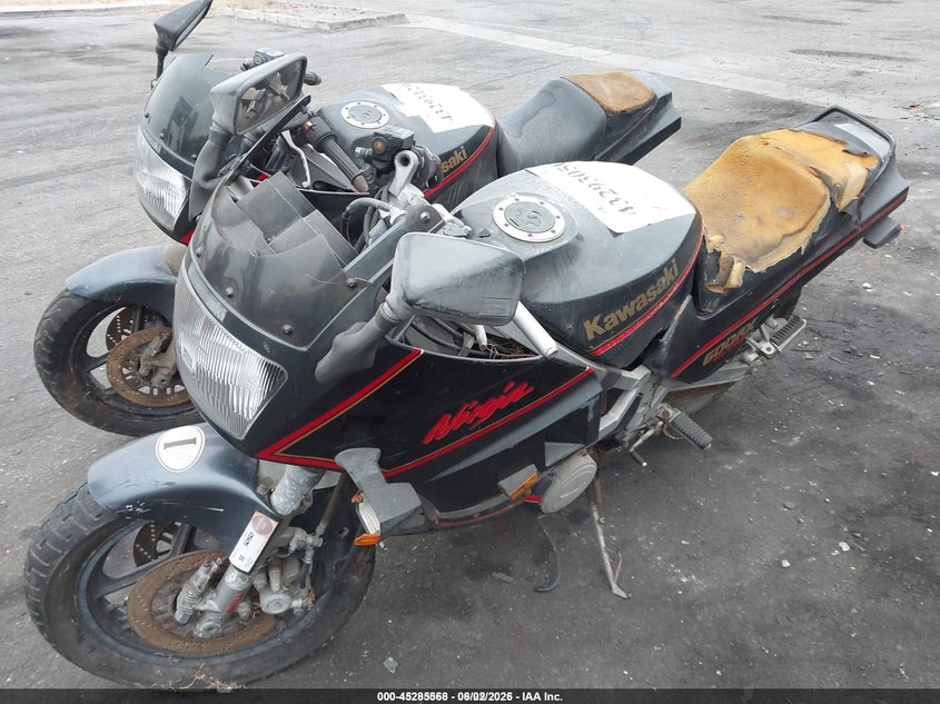 1987 KAWASAKI ZX600 auction photo 2