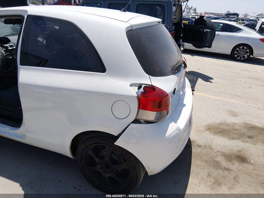 2009 Toyota Yaris VIN: JTDJT903X95257922 Lot: 45285571