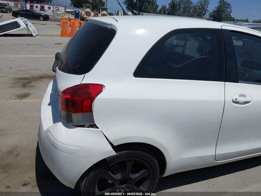 2009 Toyota Yaris VIN: JTDJT903X95257922 Lot: 45285571