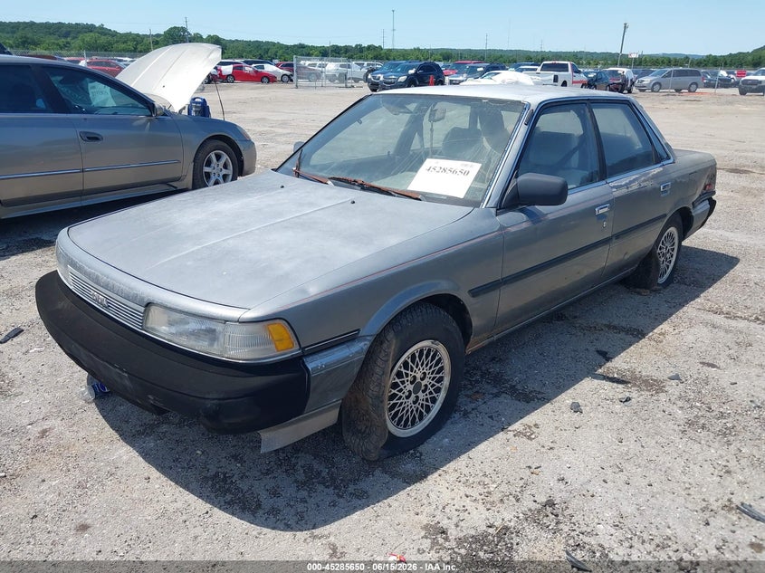 JT2SV21E1J3240165 1988 Toyota Camry Dlx photo 1
