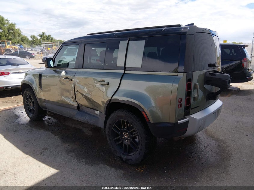 2025 LAND ROVER DEFENDER auction photo 3