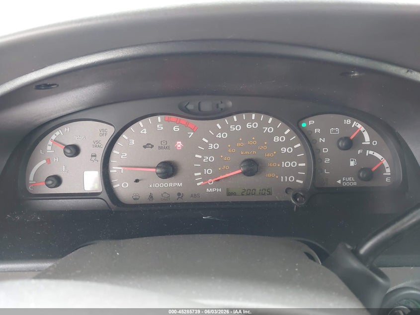 2001 Toyota Sequoia Limited V8 VIN: 5TDBT48AX1S028066 Lot: 45285739