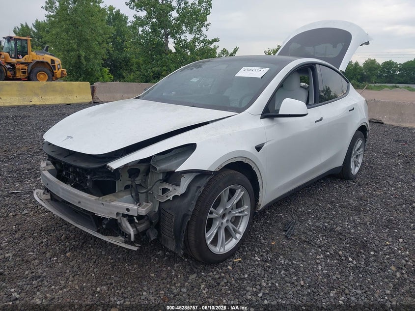2022 TESLA MODEL Y ELECTRIC(VIN: 7SAYGDEE6NF532651