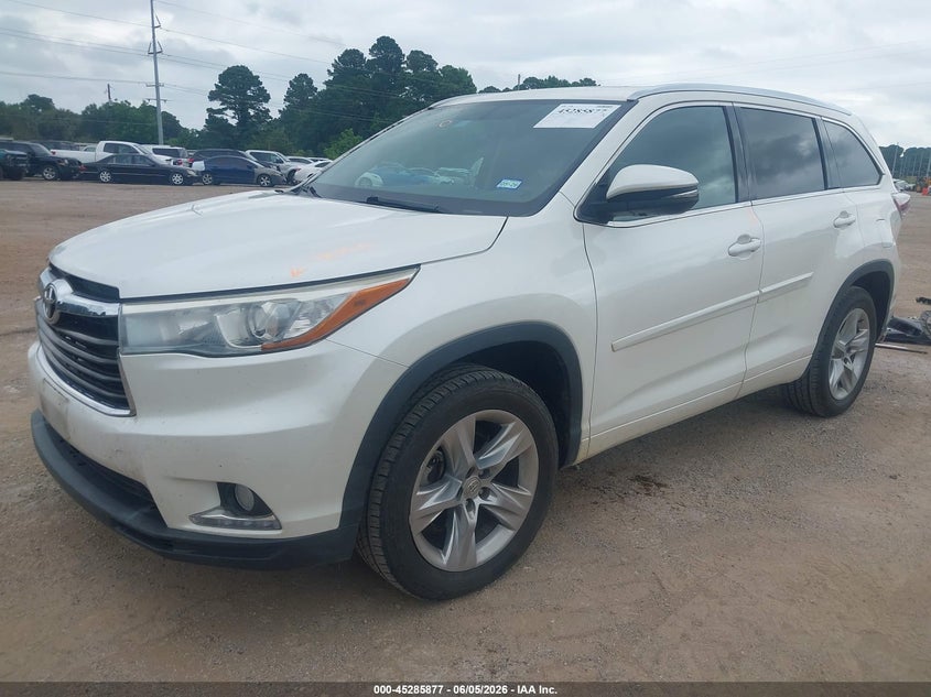 2014 TOYOTA HIGHLANDER auction photo 2