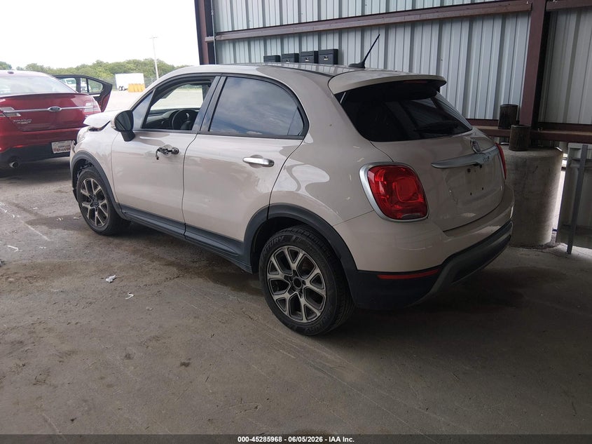 2016 FIAT 500X auction photo 3