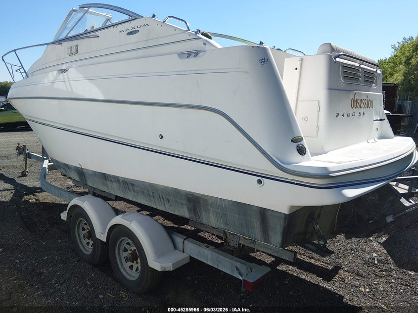 2004 MAXUM 2400ST auction photo 3