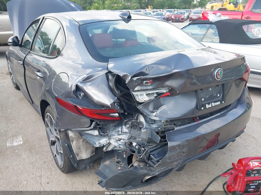 2018 Alfa Romeo Giulia Ti Sport Awd VIN: ZARFAEEN5J7594625 Lot: 45285978