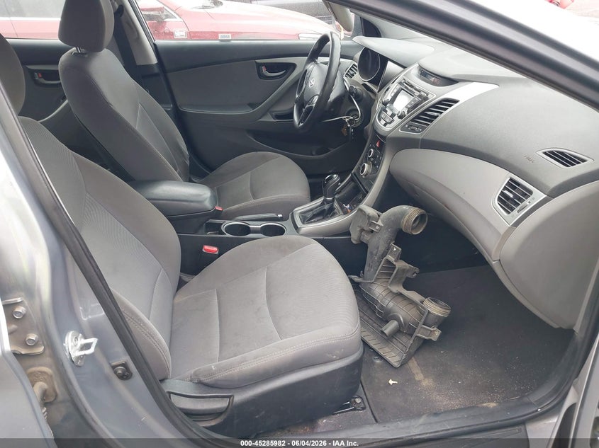 2016 HYUNDAI ELANTRA auction photo 5