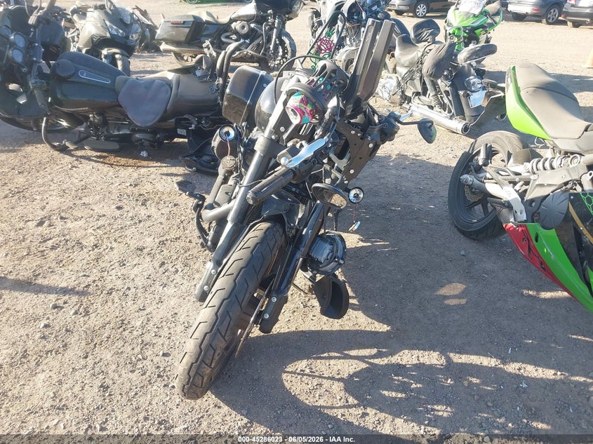 HARLEY-DAVIDSON FXLRST 2023