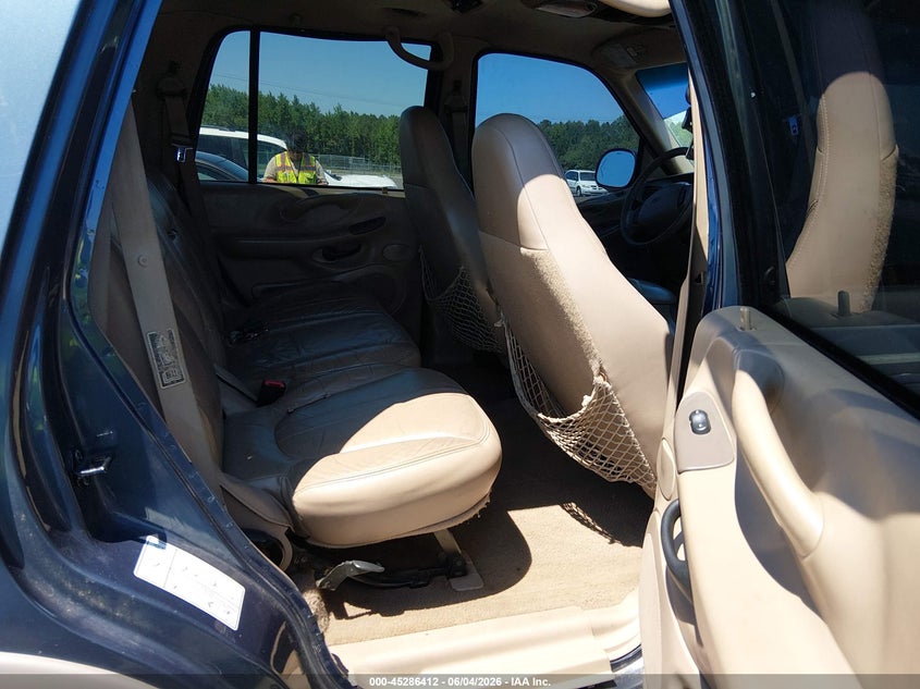 1999 Ford Expedition Eddie Bauer/Xlt VIN: 1FMPU18L0XLB50573 Lot: 45286412