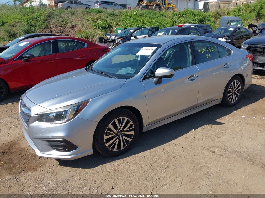 2019 SUBARU LEGACY auction photo 2