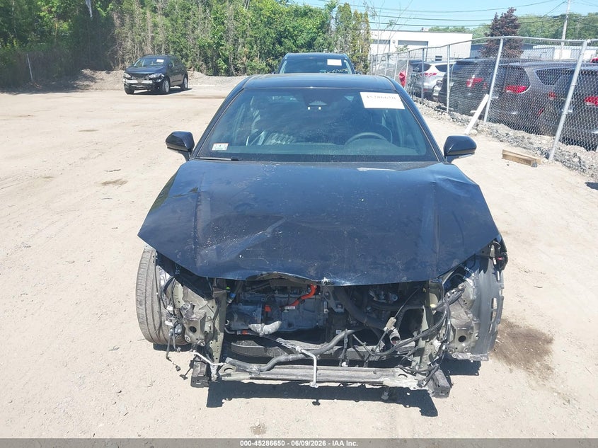 TOYOTA CAMRY - zdjęcie 13