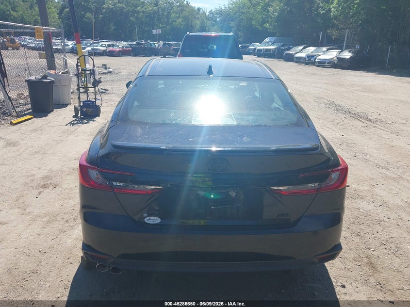 TOYOTA CAMRY - zdjęcie 17