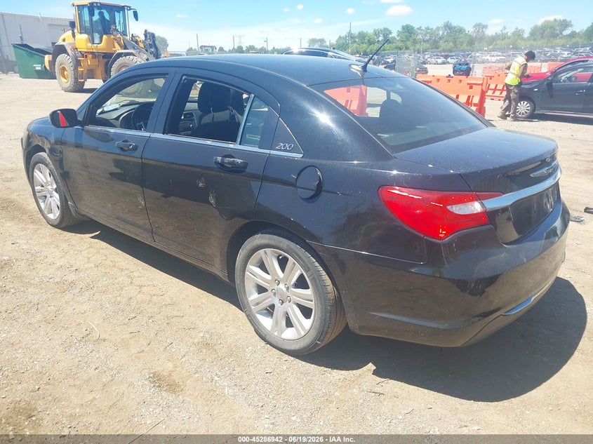 Vin: 1c3bc1fb4bn612856, lot: 45784778, chrysler 200 touring 20113