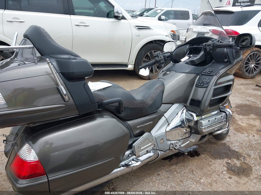 2010 Honda Gl1800 VIN: 1HFSC47M9AA905323 Lot: 45287089