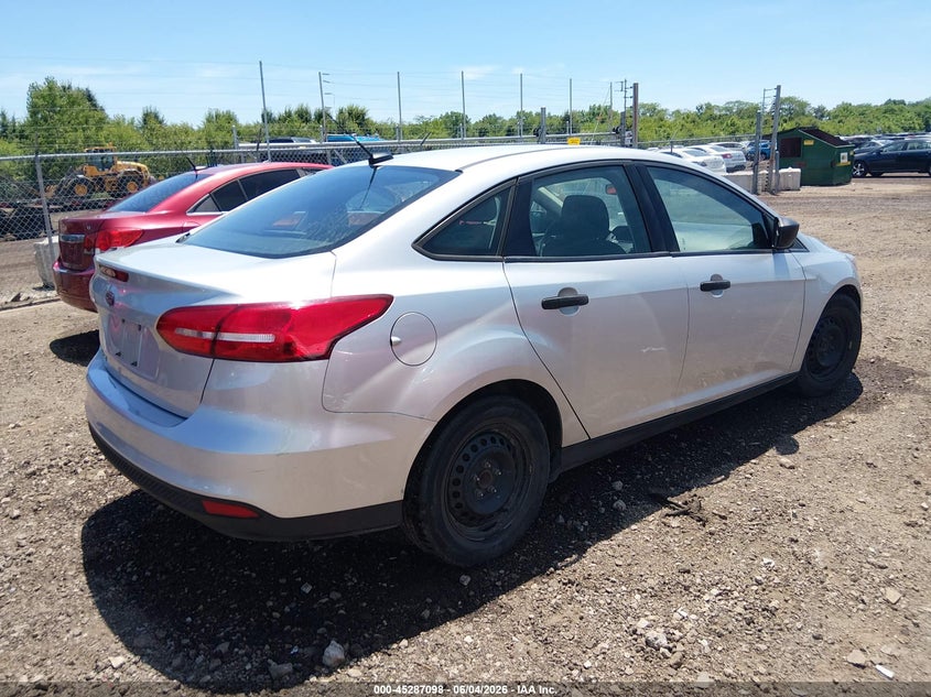 Vin: 1fadp3e21hl243910, lot: 45784934, ford focus s 20174