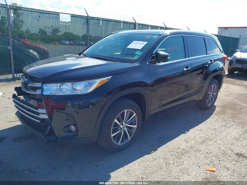 5TDKZRFH3HS515910 2017 Toyota Highlander Xle photo 1