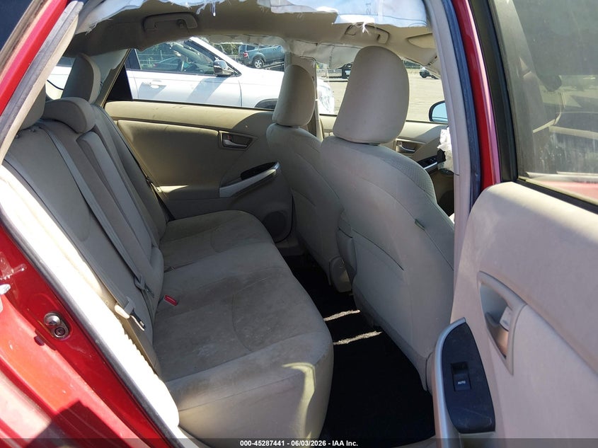 2015 TOYOTA PRIUS auction photo 8