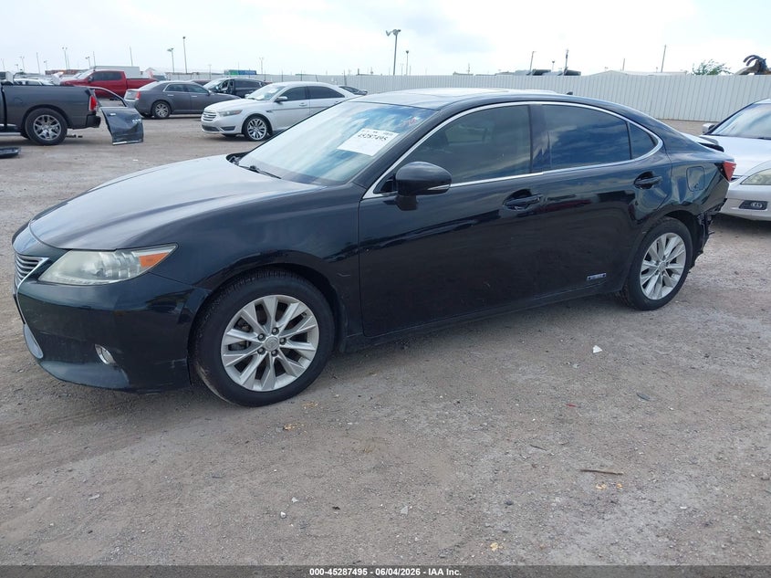 Vin: jthbw1gg0d2028096, lot: 45785331, lexus es 300h 20132