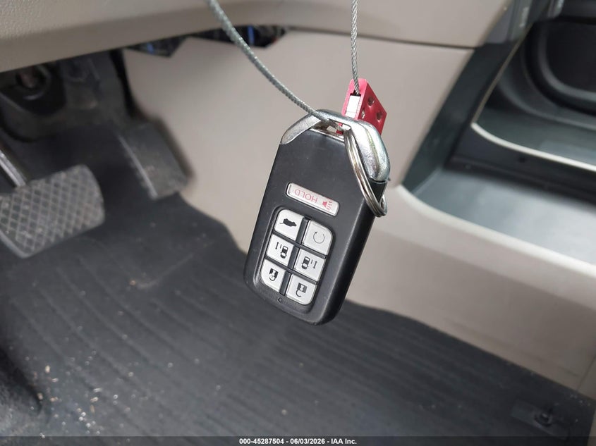 HONDA ODYSSEY 2018 VIN 5FNRL6H96JB111062