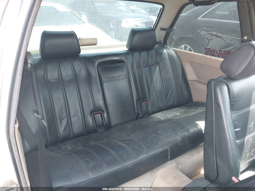 1988 BMW 325 Automatic VIN: WBAAB6401J8228259 Lot: 45287616