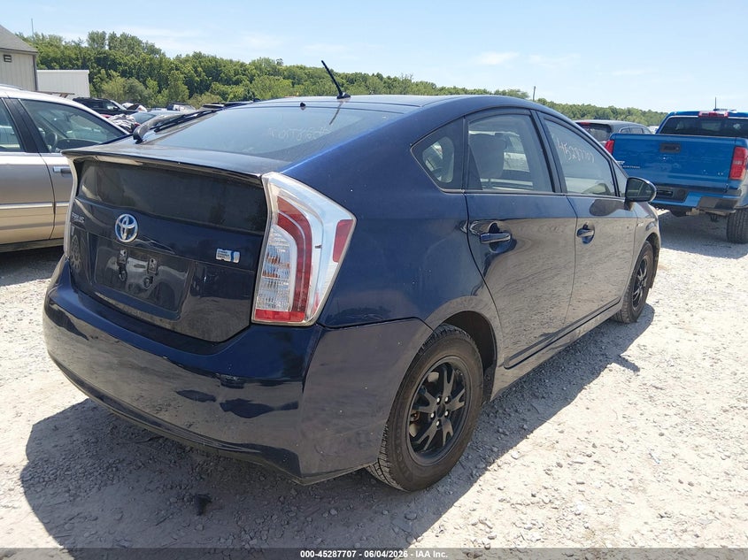 2013 TOYOTA PRIUS auction photo 4