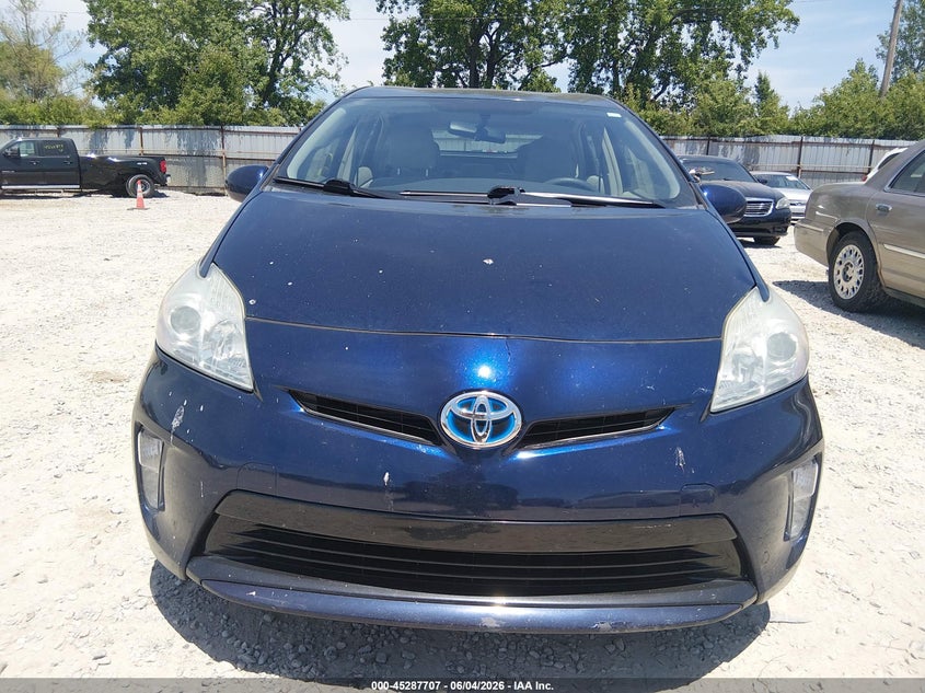 2013 TOYOTA PRIUS auction photo 6