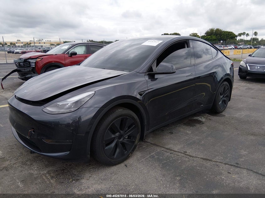 Vin: 7saygded5rf159714, lot: 45785651, tesla model y 20242
