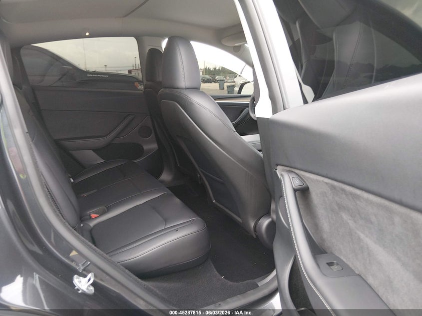 2024 Tesla Model Y VIN: 7SAYGDED5RF159714 Lot: 45287815