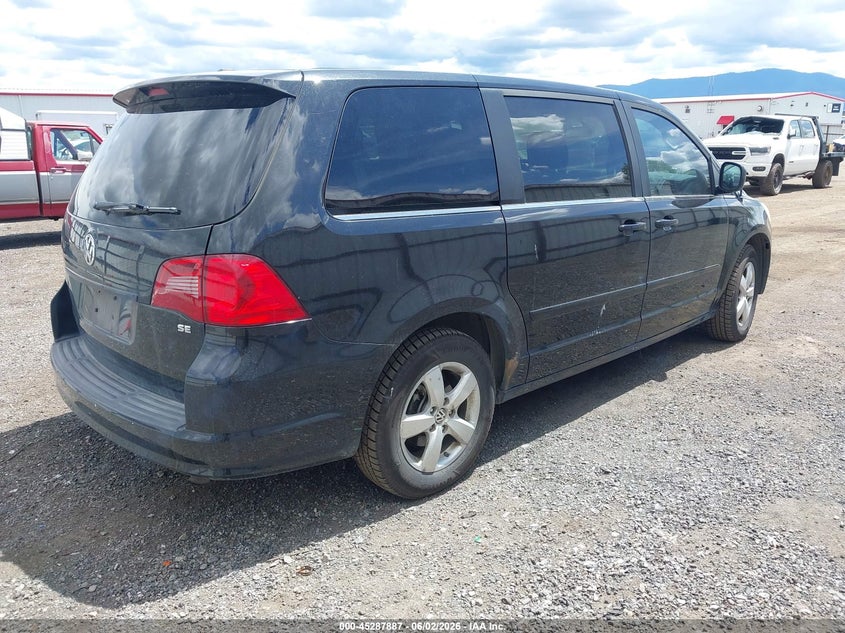 Vin: 2v4rw3d16ar294365, lot: 45785723, volkswagen routan se 20104