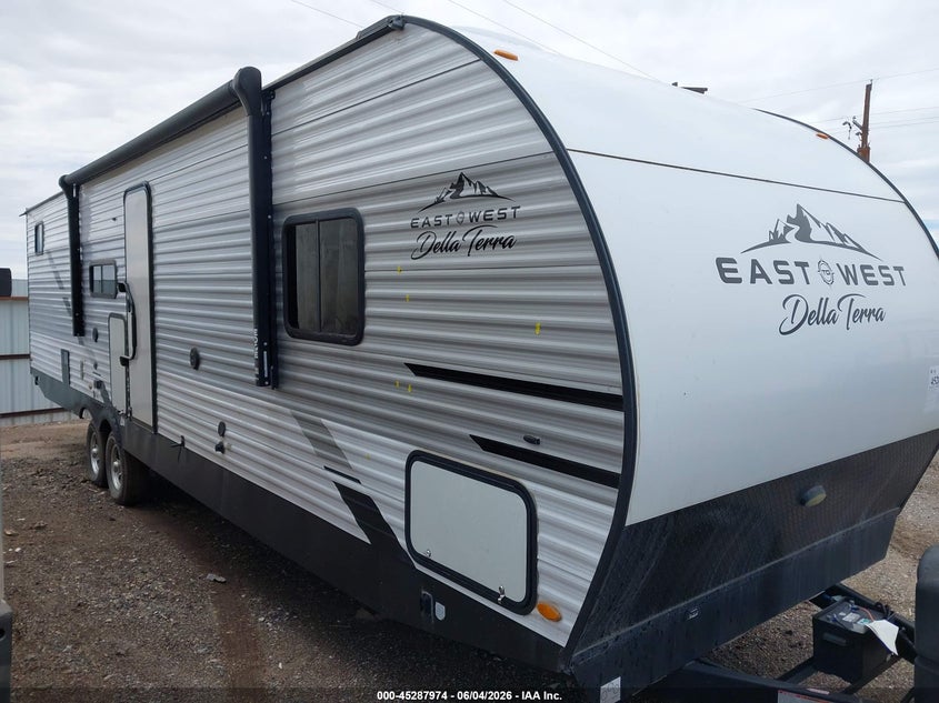 2022 EAST TO WEST DELLA TERRA auction photo 1