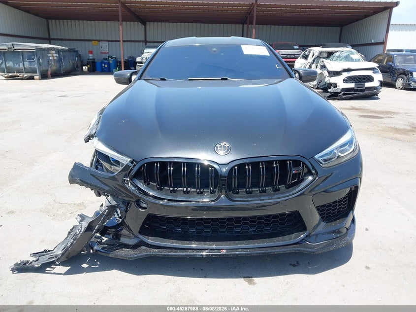 BMW M8 GRAN COUPE - zdjęcie 13
