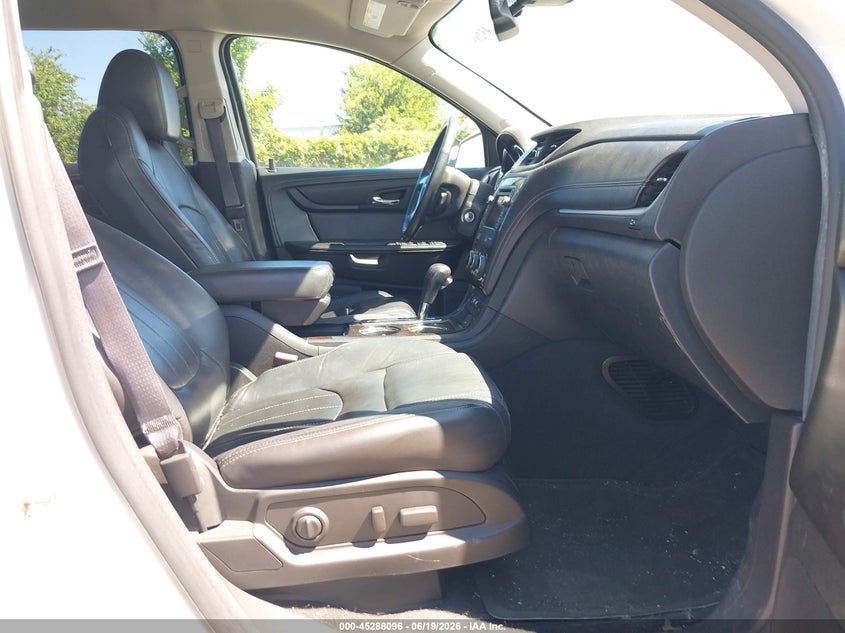 2015 CHEVROLET TRAVERSE auction photo 5
