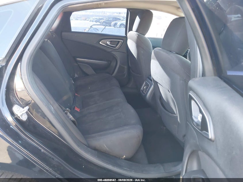 2015 CHRYSLER 200 SEDAN 2.4L I-4 VVT, 184HP