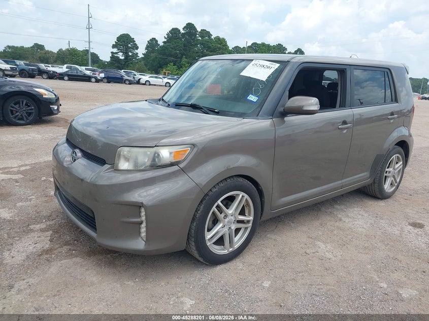 Vin: jtlze4fe2fj067029, lot: 45786037, scion xb 20152