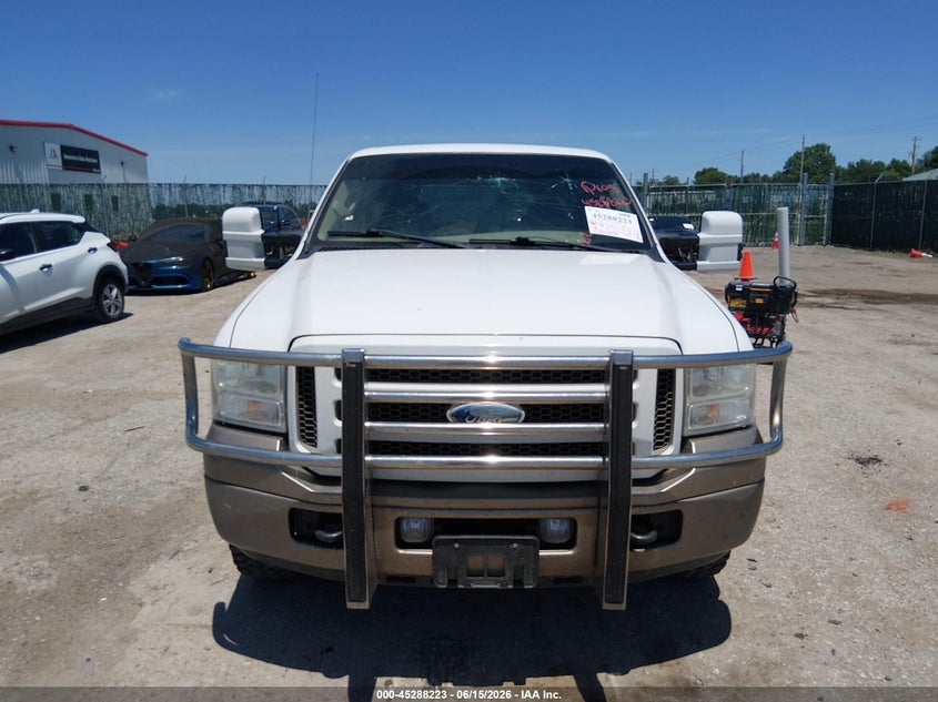 2005 Ford Excursion Eddie Bauer VIN: 1FMSU45PX5EC33741 Lot: 45288223