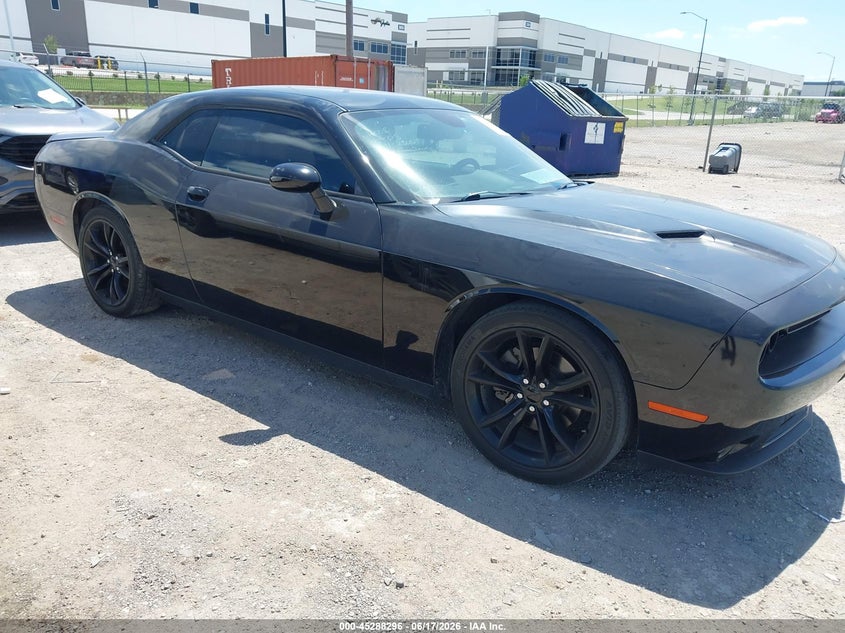 Vin: 2c3cdzbt3gh177925, lot: 45786132, dodge challenger r/t 2016 img_1