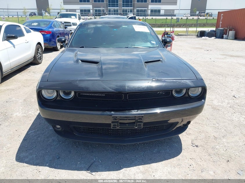 DODGE CHALLENGER - zdjęcie 12